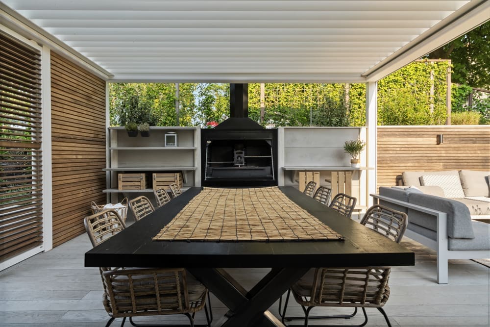 03 buitenkeuken robuuste buitenkeuken met pizza oven