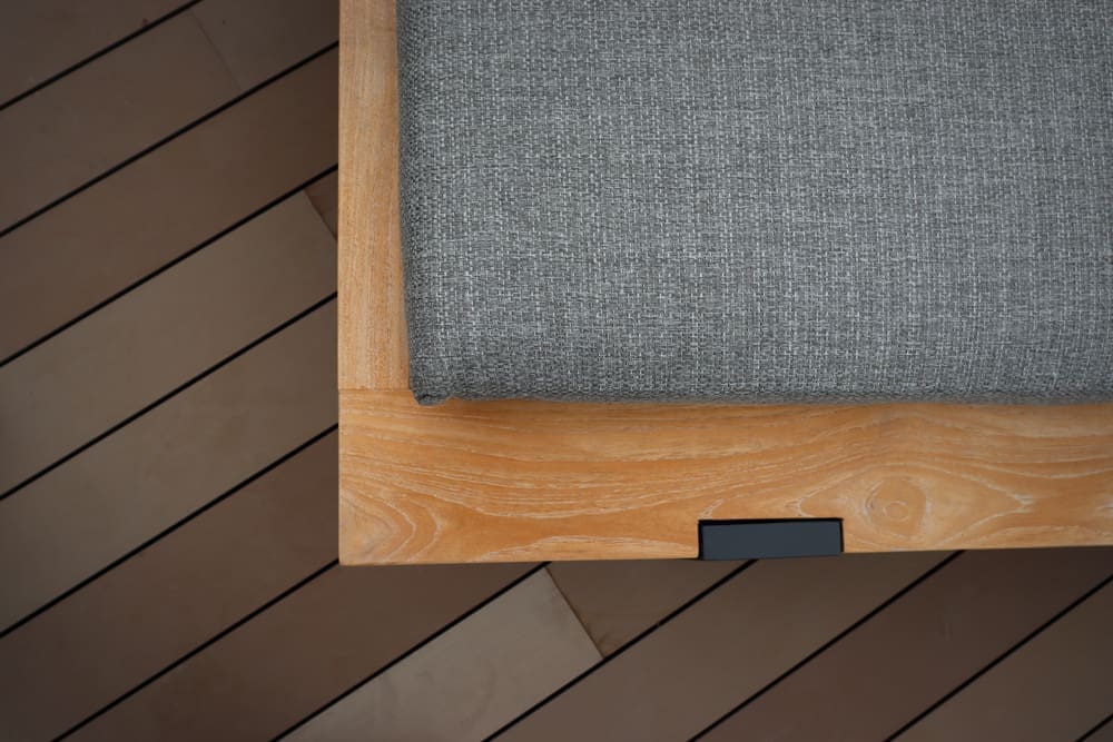 houten loungebank op eshtec terras