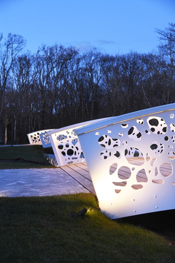 Res.04 spotjes op de brug metalen witte brug met spotjes