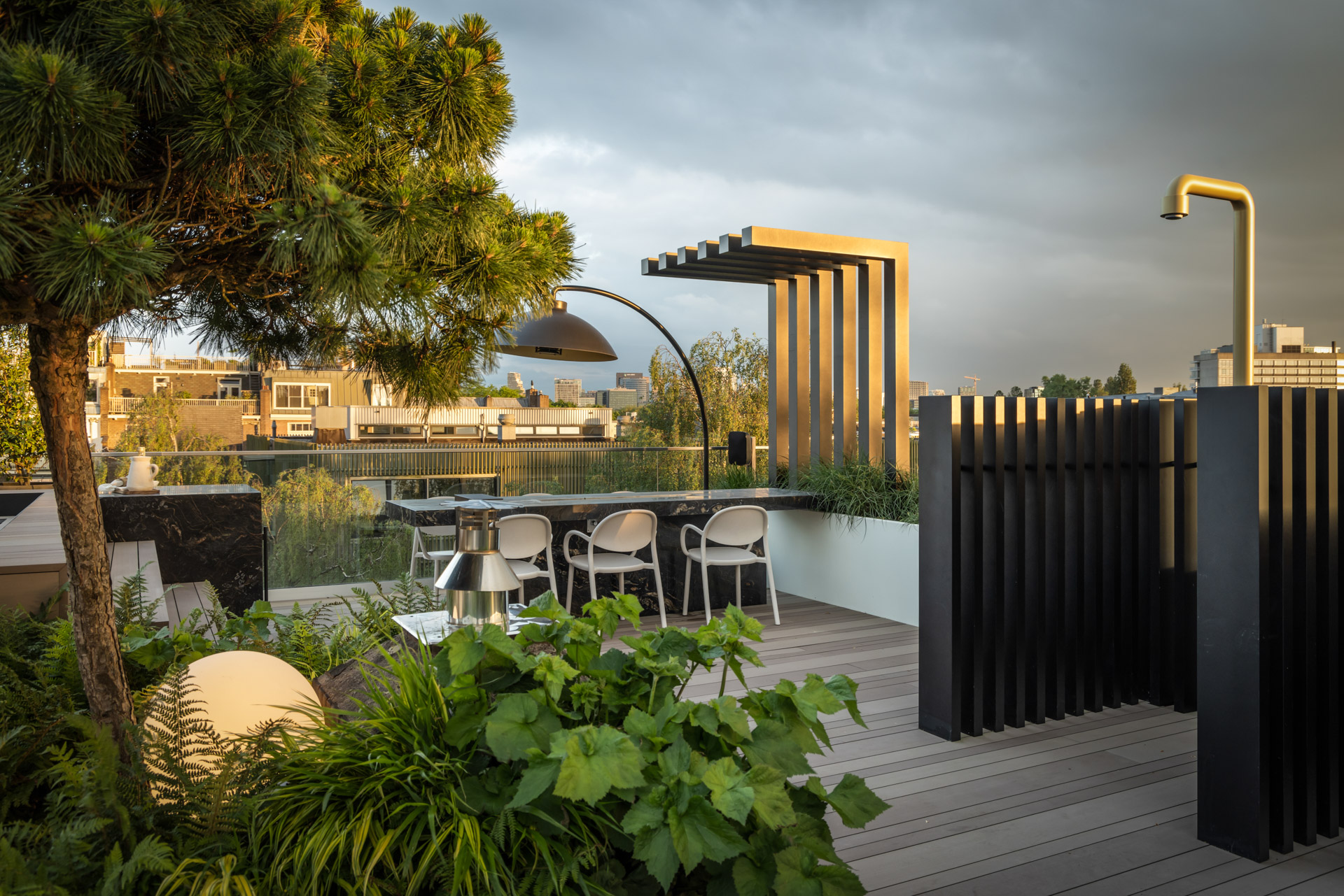 rooftop buitendouche met esthec terras