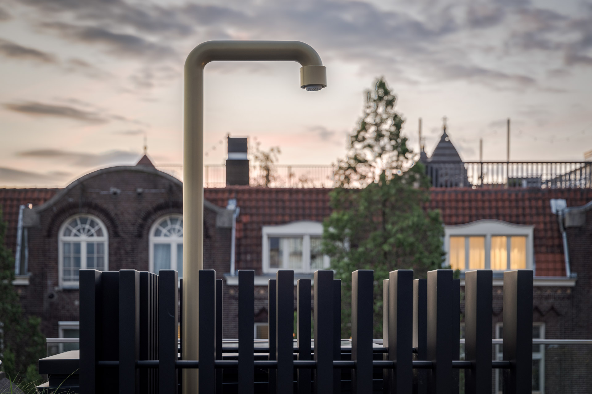 messing buitendouche op het dakterras