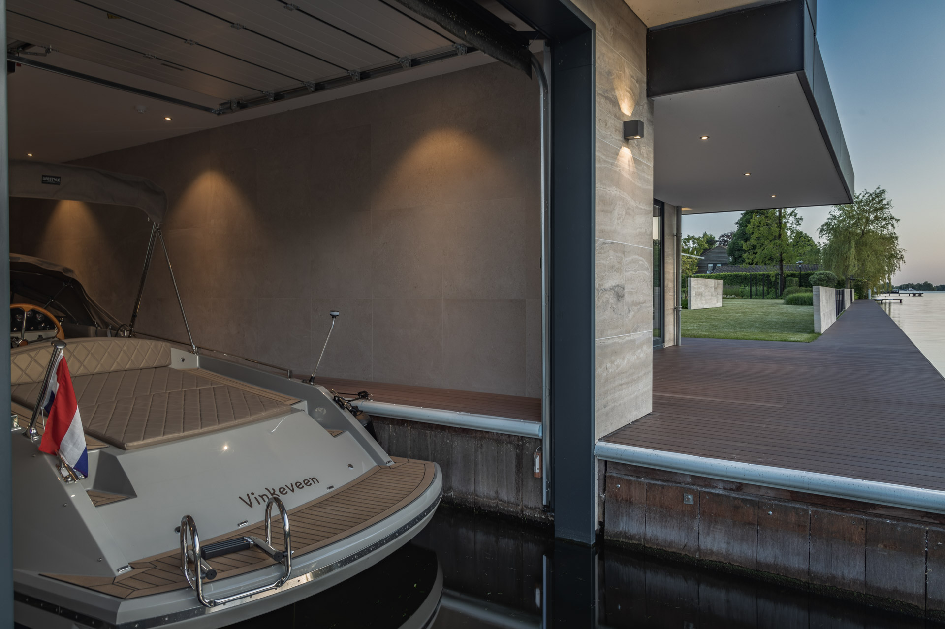 15 boothuis mooi groot boothuis naast de garage