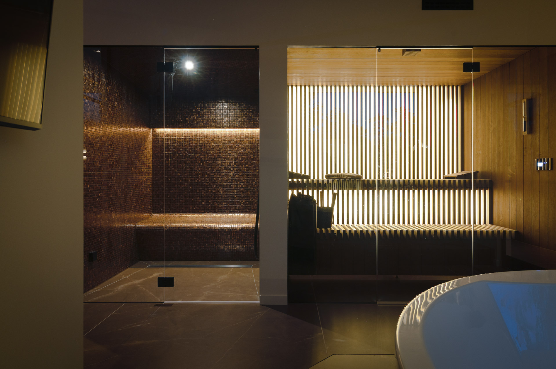 18 wellness hamam sauna een echte wellness met saunas en een ligbad
