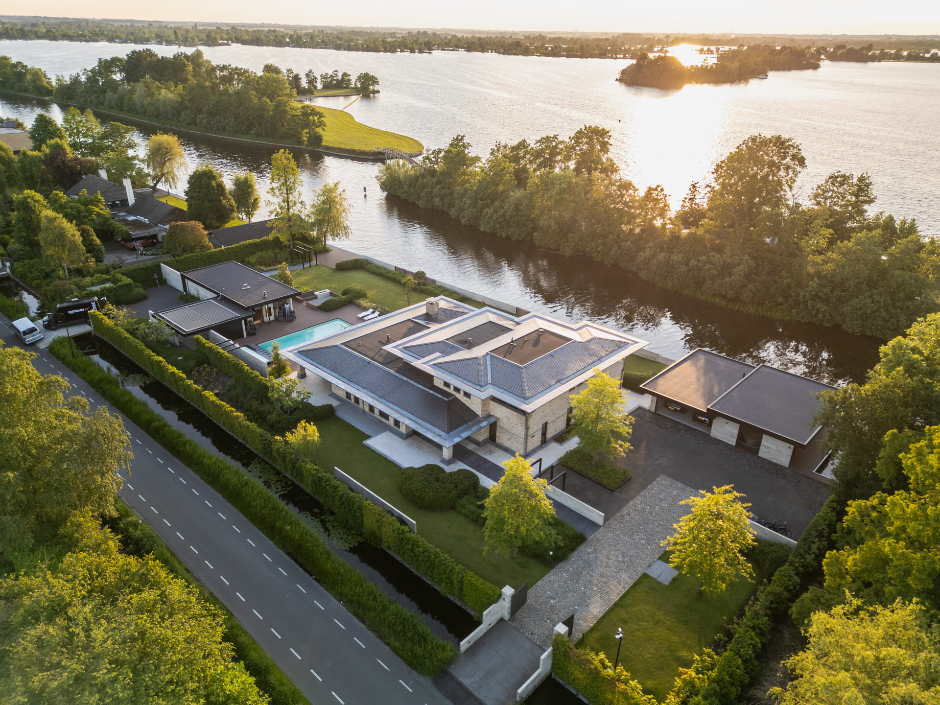 26 sprookje villatuin bovenaanzicht van de luxe en natuurlijke tuin
