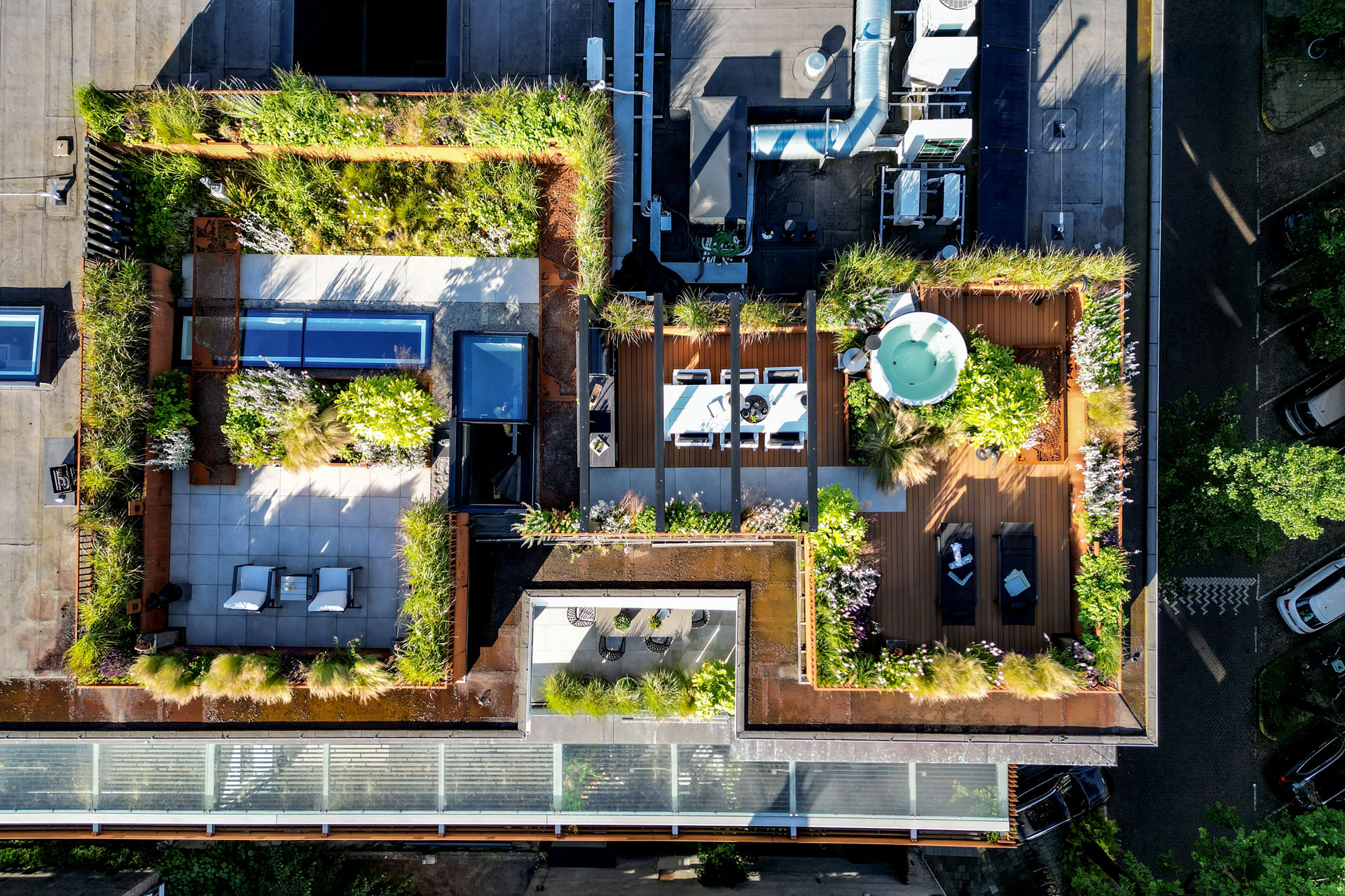 Bovenaanzicht van de luxe rooftop.
