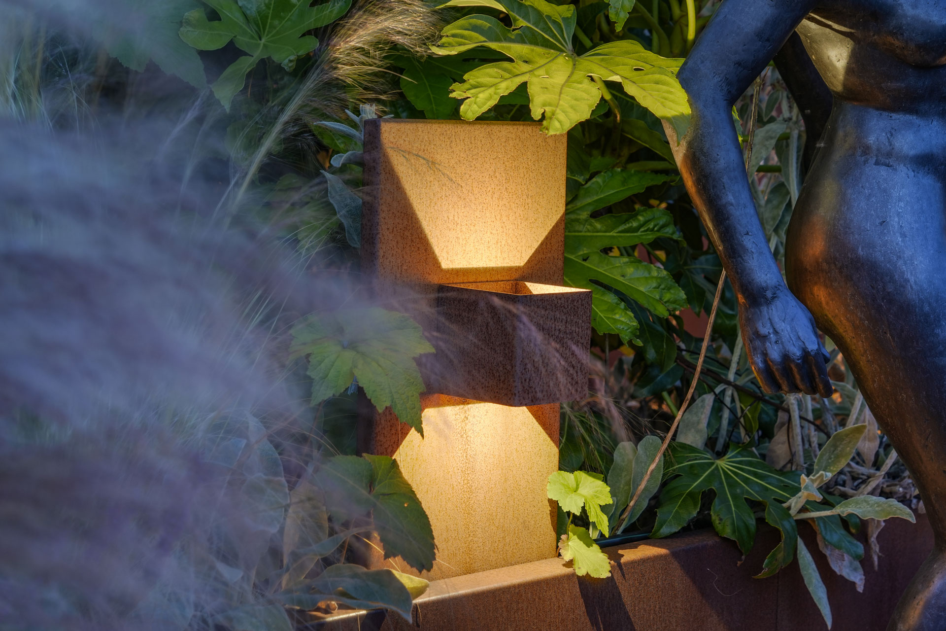 Sfeervolle cortenstale spotjes.