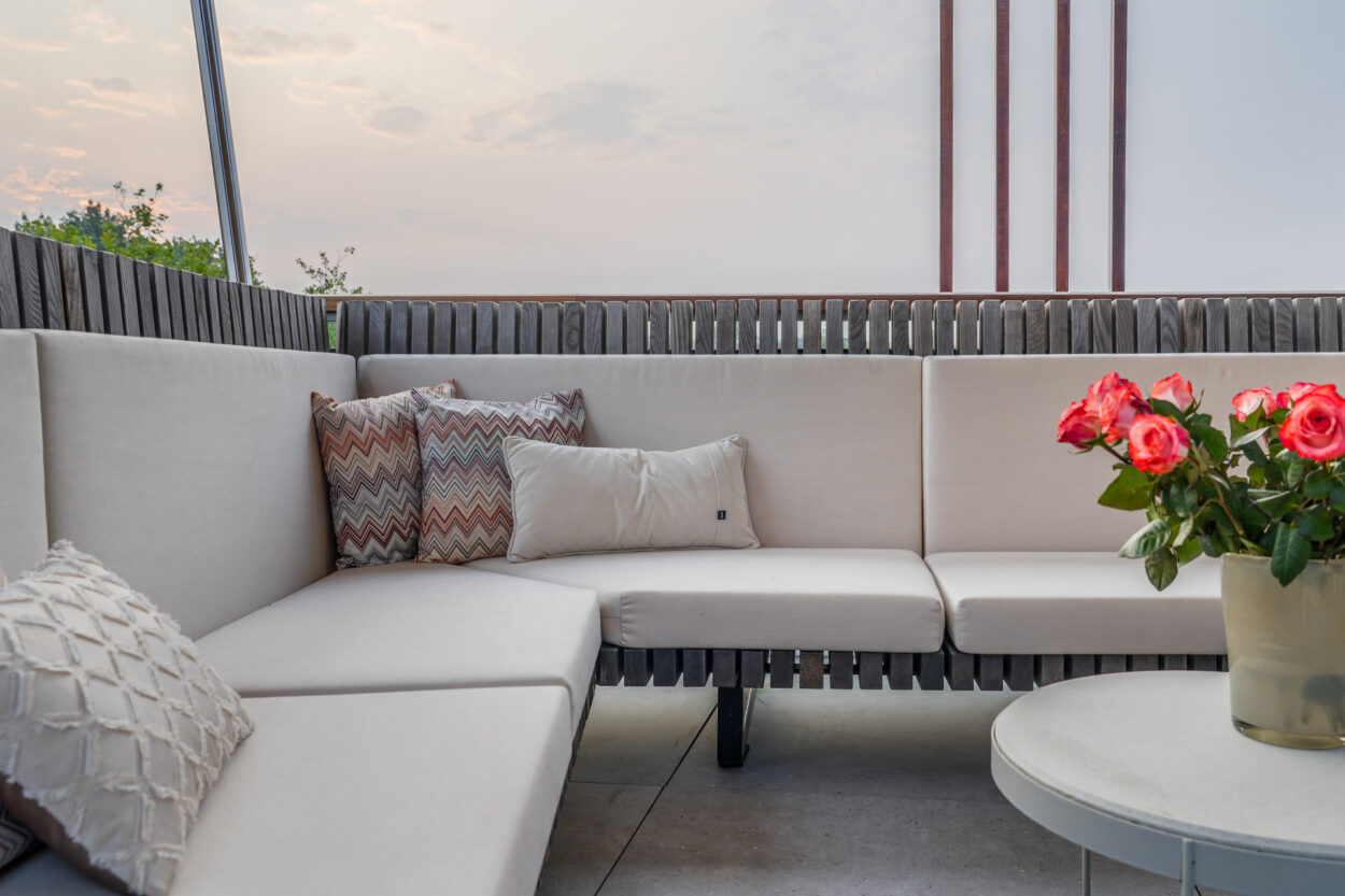 Loungehoek met bijzettafel.