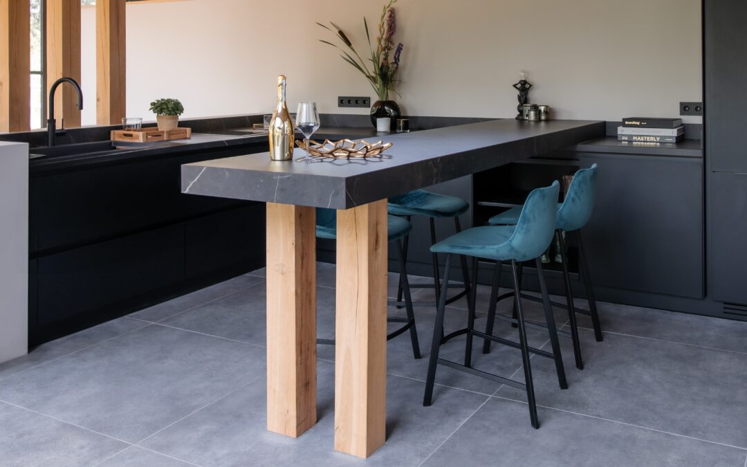 The Black Custom Outdoor Kitchen