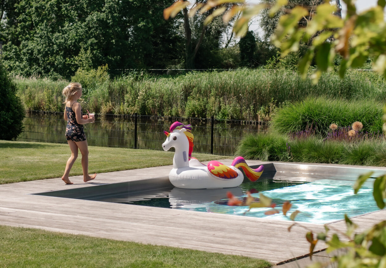 08 plunge pool kinderen