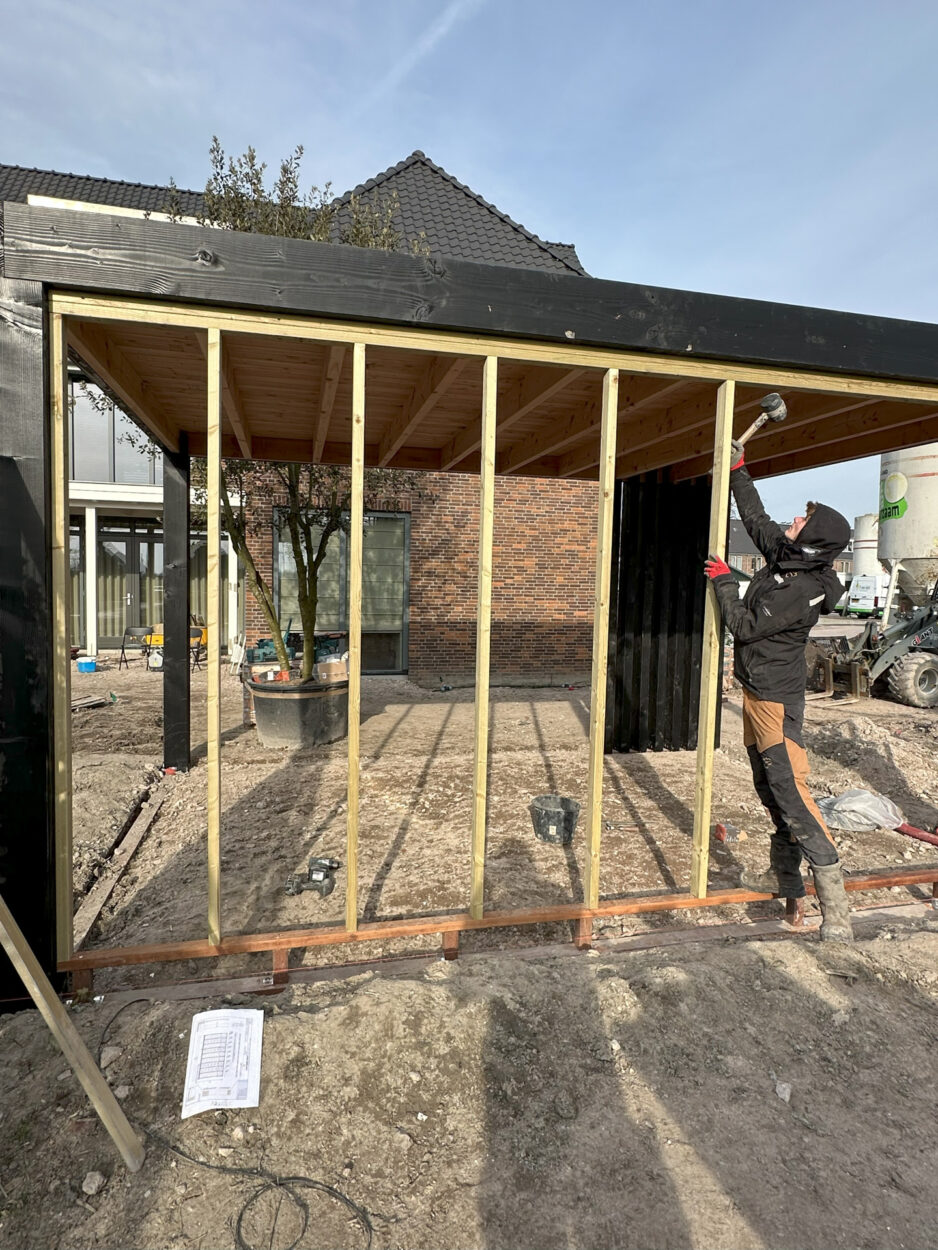 14 achterwand overkapping