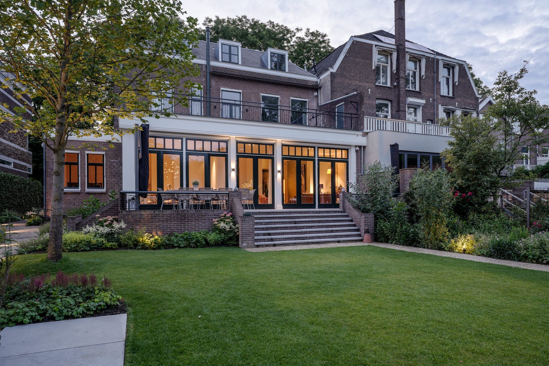 Achterterras woning | Rotterdams badhuis, wellnesstuin in Rotterdam