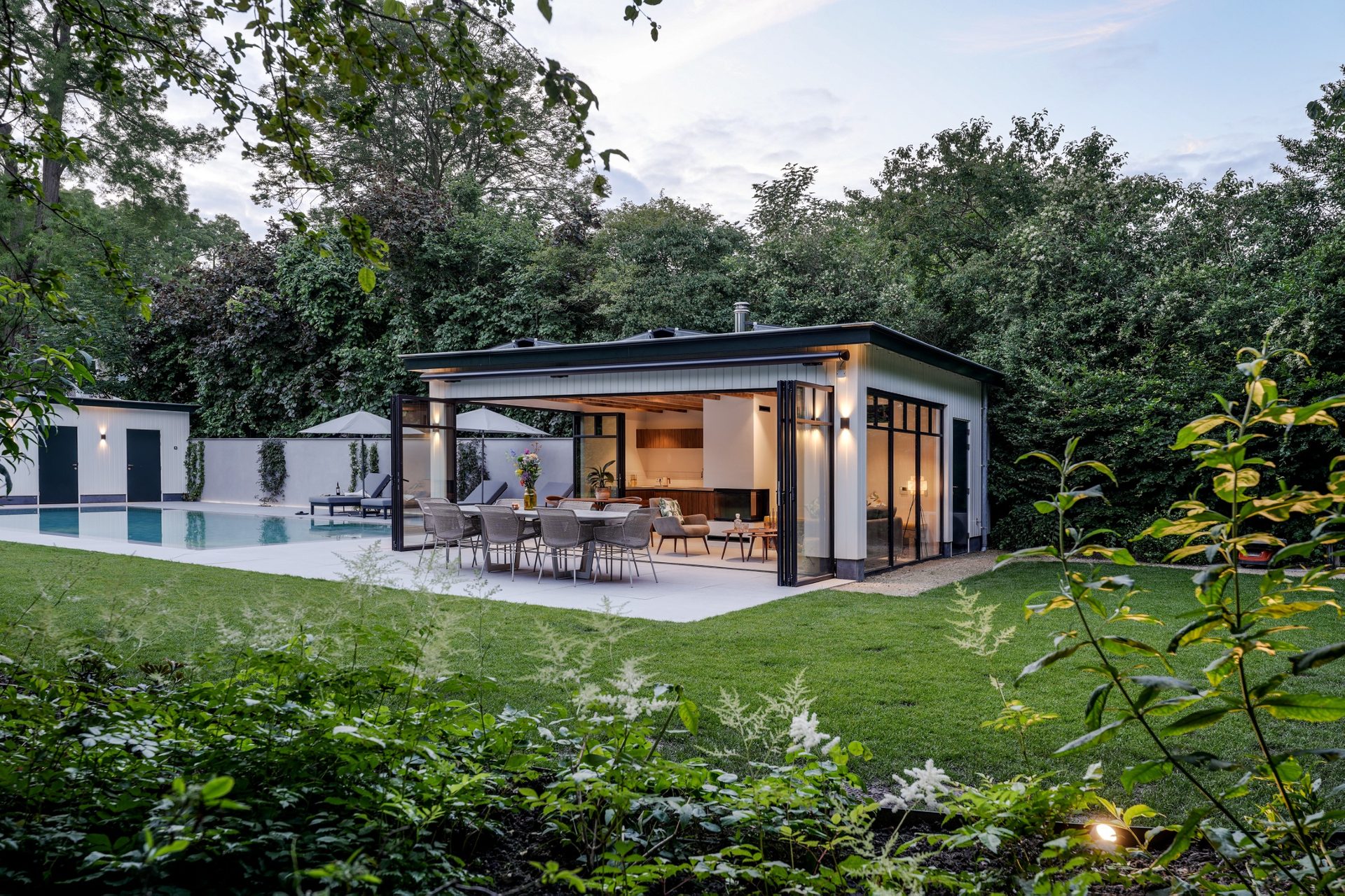 Poolhouse avond | Rotterdams badhuis, wellnesstuin in Rotterdam